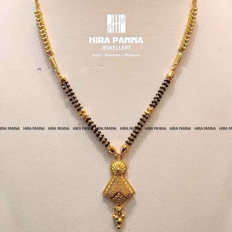 Gold Jwellary Design Necklaces, Small Chains Gold, Chain Designs Gold, Gold Set Design, Indian Gold Necklace Designs, Mangalsutra Chain, 22k Gold Necklace, Black Beads Mangalsutra Design, New Gold Jewellery Designs