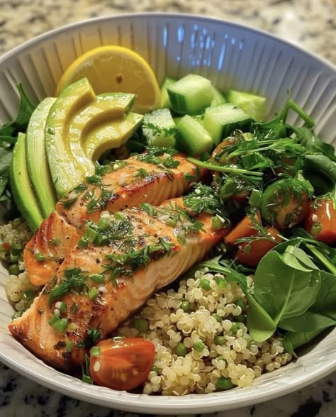 Lemon Herb Salmon, Salmon And Avocado, Herb Salmon, Salmon Quinoa, Salmon Rice, Avocado Quinoa, Bowl Ingredients, Healthy Food Menu, Quinoa Bowl