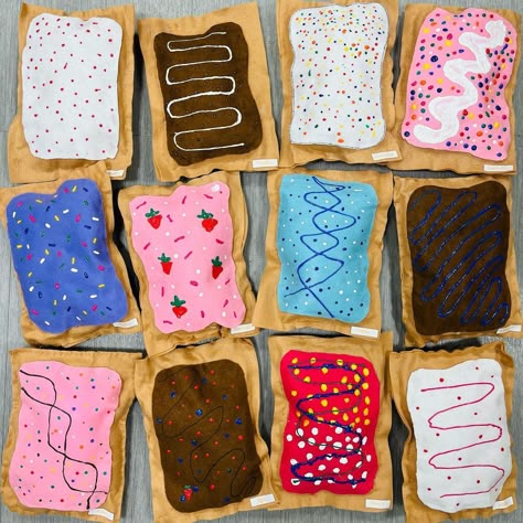 We conquered sewing in 4th Grade!! Our Pop Tart pillows are ready for Fine Arts Night as we get ready to admire all of Lower School… | Instagram Elementary Art Themes, Cool Elementary Art Projects, Pop Tart Art Project, Back To School Art Lessons, Pop Tart Art, Elementary Art Sculpture, Elementary Art Show Themes, Fun Middle School Art Projects, Elementary Sculpture Projects