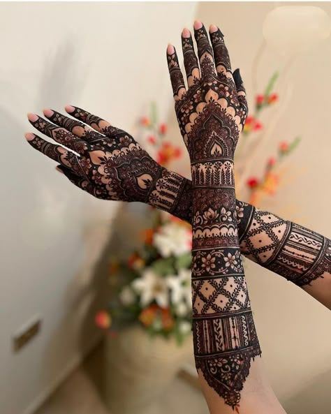 Bridal Mehendi Designs Hands Latest, Latest Mehndi Designs Unique, Latest Bridal Mehndi Designs Unique, Arabic Mehndi Designs Brides, Latest Bridal Mehndi Designs Weddings, Jawline Snaps, Arabic Bridal Henna, Bridal Mehndi Designs Unique, Body Mehndi