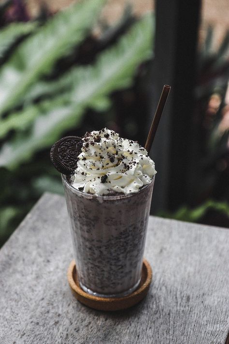 Beverage Cool Cream, #Beverage, #Cream, #Cool Oreo Frappuccino, Oreo Shake, Oreo Milkshake, Frappuccino Recipe, Cool Drinks, Milkshake Recipes, Ice Coffee Recipe, Izu, Milkshakes