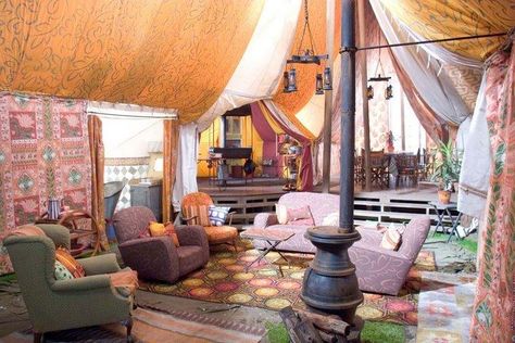 I LOVE the tent in The Goblet of Fire.  I would live there! Hippie Living Room, Harry Potter Wiki, Hippie House, Hogwarts Shifting, Shifting To Hogwarts, Tent Living, Hippie Room Decor, Bohemian Living Rooms, Bohemian Interior Design