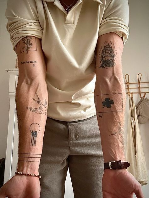 Tato Minimal, Simple Tattoos For Guys, Men's Small Tattoo, Clever Tattoos, Wrist Tattoos For Guys, Tattoo Inspiration Men, Simple Tattoo Designs, Small Hand Tattoos, Modern Tattoos