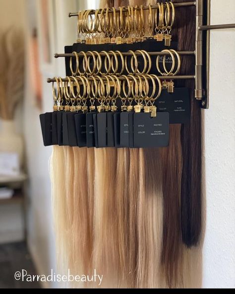 Hair Retail Display Ideas, Extension Storage Hair, Salon Drink Station Ideas, Hair Extension Retail Display, Salon Hair Extension Wall, Salon Extension Organization, Hair Extension Display Rack, Hair Extension Organization, Hair Extension Display Wall