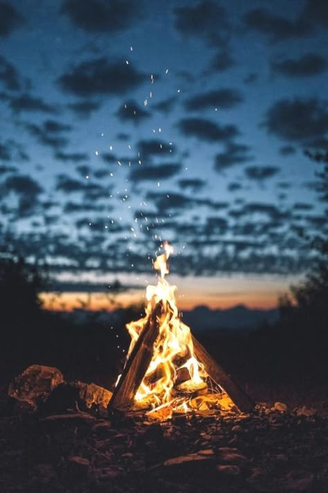 . Camping Style, Its A Mans World, Wallpapers Iphone, Mans World, Alam Yang Indah, Nature Wallpaper, Summer Nights, Beautiful Photography, Iphone Wallpapers