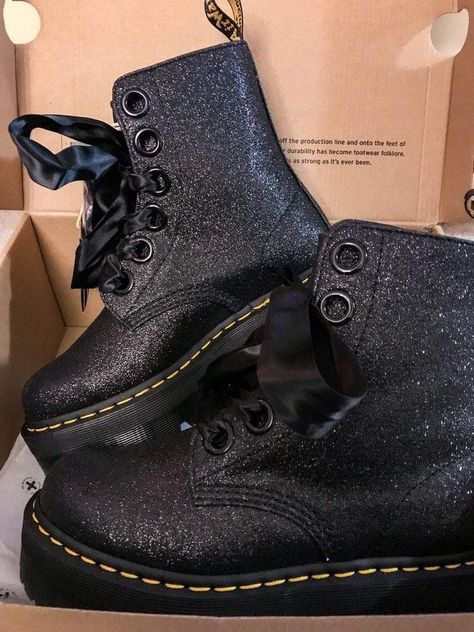 Sparkly Doc Martens, Doc Martens Disney Outfit, Glitter Doc Martens Outfit, Glitter Combat Boots Outfit, Dr Martens Glitter Boots, Glitter Doc Martens, Glitter Dr Martens, Glitter Combat Boots, Platform Outfit