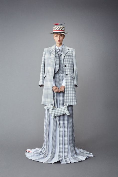 Thome Brown, Thome Browne, Tom Browne, Tom Brown, Queen Fashion, Costume Institute, Live Fashion, Thom Browne, Fashion News