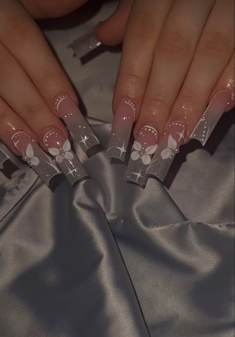 Kali Uchis Acrylic Nails, Kali Uchis Aesthetic Nails, Kali Uchis Inspired Nails, Kali Uchis Nail Ideas, Kali Uchis Nails, Luv Nails, Clear Acrylic Nails, Gel Acrylic Nails, Fall Gel Nails