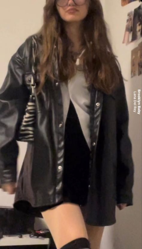 Lather Girl Jacket Aesthetic, Short Black Skirt Aesthetic, Outfits Ideas With Leather Jacket, Black Leather Jacket And Skirt Outfit, Outfits With Big Leather Jackets, Leather Jacket Black Outfit, Leather Jacket Outfit School, Black Mini Dress With Jacket, Black Leather Jacket Outfit Summer