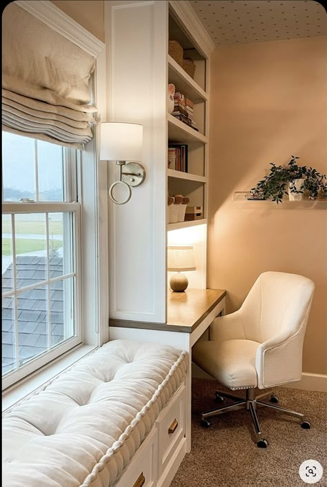 Bedroom Window Seat, Built In Window Seat, Window Desk, Cozy Window Seat, Window Seating, Window Seat Design, Window Seats, Bedroom Window, Bedroom Windows