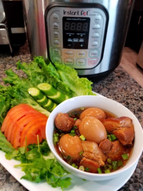 Katie's Test Kitchen - Thịt Kho Tàu Instant Pot (Vietnamese Caramelized Pork and Eggs) Braised Pork Belly Recipes, Thit Kho Recipe, Pork And Eggs, Thit Kho, Caramelized Pork, Easy Vietnamese Recipes, Vietnamese Pork, Vietnamese Dishes, Pressure Cooker Meals