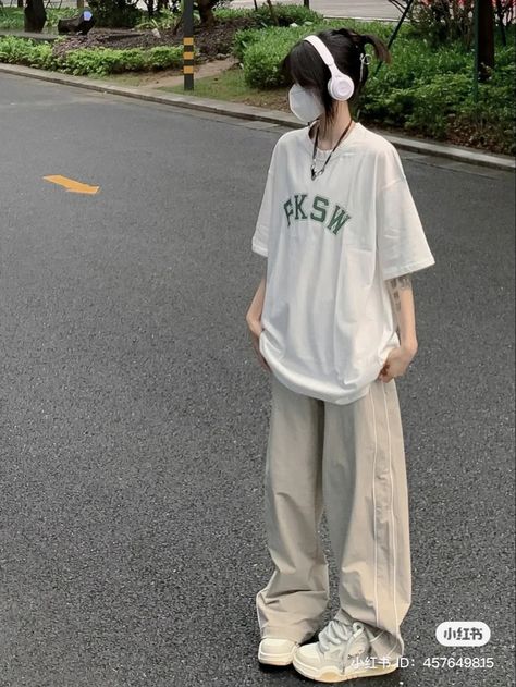 Pakaian Hipster, Baggy Outfit Ideas, Boyish Outfits, 일본 패션, Clothes Korean Style, Oversized Outfit, Korean Casual Outfits, Baggy Clothes, Trendy Outfits For Teens