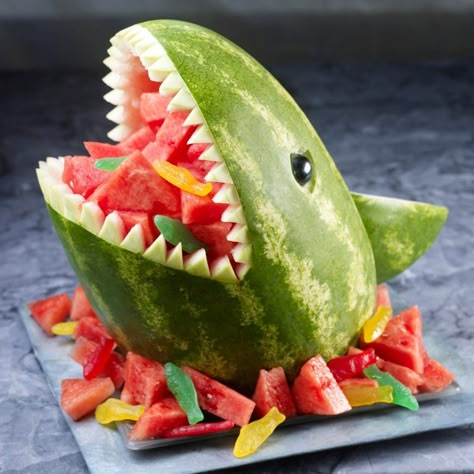 We're gonna need a bigger melon! 🦈 🍉 Get the directions to this awesome shark carving here Shark Watermelon, Platter Ideas Party, Fruit Platter Ideas, Fruit Platter Ideas Party, Watermelon Shark, Salads For Kids, Salad Design, Shark Themed Birthday, Deco Fruit