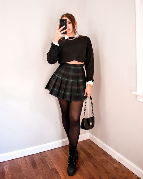 Short Skirts With Tights Outfits, Tennis Skirt With Stockings Outfit, Tennis Skirt Outfit With Boots, Skirt With Stockings Outfit Winter, Short Plaid Skirt Outfit Winter, Tennis Skirt Winter Outfit, Pleated Skirt With Tights, Tennis Skirt With Tights, Skirt And Combat Boots Outfit