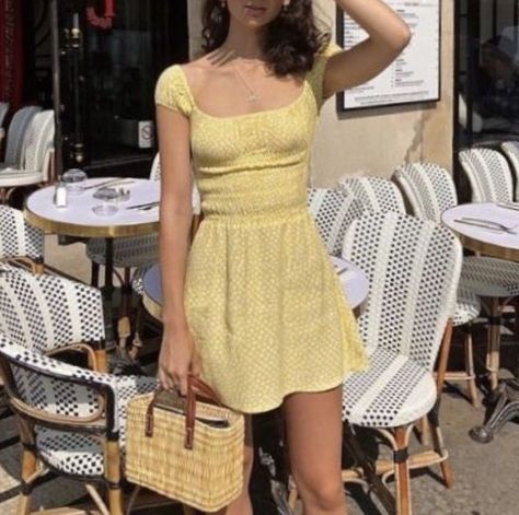 Estilo Harajuku, Neutral Outfit, Mode Inspiration, Yellow Dress, Aesthetic Clothes, Cute Dresses, Summer Dress, Sundress, Dress To Impress