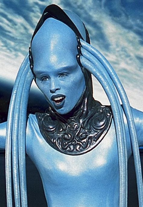 Fifth Element Diva, Fifth Element Costume, Element Project, 5th Element, 12 Monkeys, Luc Besson, The Fifth Element, Alien Costume, Blue Origin