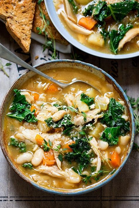 Soup Tuscan, Soup With Veggies, Chicken Tuscan, Hearty Soup, Food Soup, Fall Soups, Soup And Stew, Diet Vegetarian, Tuscan Style