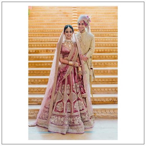 Indian Bride Dresses, शादी की तस्वीरें, Indian Wedding Attire, Orang India, Bridal Lehenga Designs, Latest Bridal Lehenga, Couple Wedding Dress, Wedding Lehenga Designs, Lehenga Red