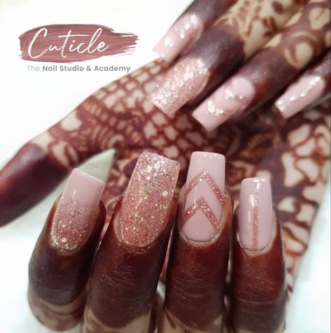 Nail Art Designs Marriage, Marriage Nails Art Designs, Gold Classy Nails, Rose Gold Nails Design, Gel Nail Art Designs, Minimal Nails, Rose Gold Nails, Classy Nails, Gel Nail Art