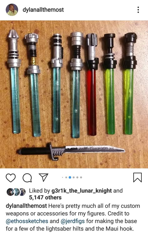 Lego Lightsaber, Lego Mandalorian, Lego Memes, Lego Jedi, Cool Lego Builds, Sonic Videos, Lego Sculptures, Lego Diy, Custom Minifigures