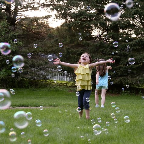 Bubbles are a wonderful sight no matter what your age is. #froggysfrog #fobbles #summerfun Photoshoot Ideas Bubbles, Photo Shoot With Bubbles, Bubbles In Photography, Blowing Bubbles Photoshoot, Playing With Bubbles, Bubble Play, Leaving Party, Backyard Summer, Kids Bubbles