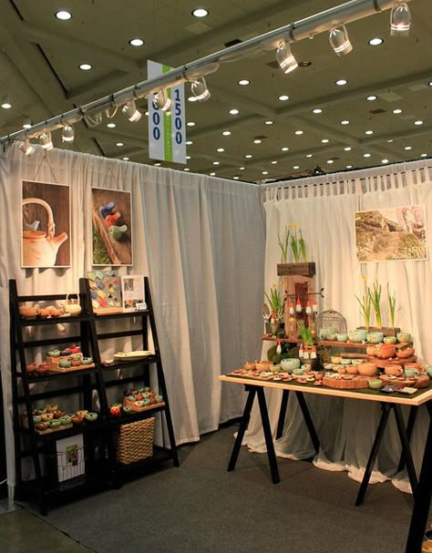 American Craft Council Display by tashamck, via Flickr ... like the fildable tables.... Professional Vendor Booth Ideas, Craft Booth Backdrop Display Ideas, Craft Booth Backdrop, Folding Shelves, Foldable Tables, Craft Booth Design, Style Shelving, Vendor Booth Display, Craft Fair Booth Display