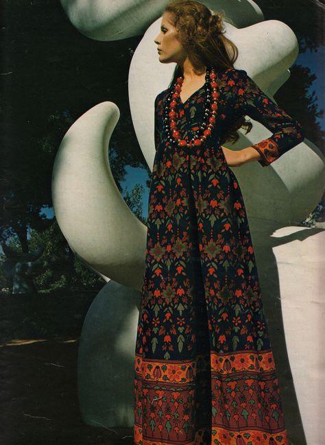 Elegance Magazine, Paris - 1971/72  Photographed by Jean-Jacques Buga Fashion 1970s, Fashion 70s, 1970's Fashion, Lauren Hutton, 70s Outfits, Christie Brinkley, Seventies Fashion, 70’s Fashion, Hippy Chic