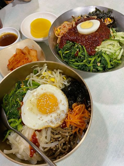 Kimbap Bowl, Bibimbap Aesthetic, Korean Food Aethstetic, Korean Aesthetic Food, Korean Food Healthy, Korean Food Bibimbap, Aesthetic Korean Food, Korean Food Kimchi, Korean Bibimbap