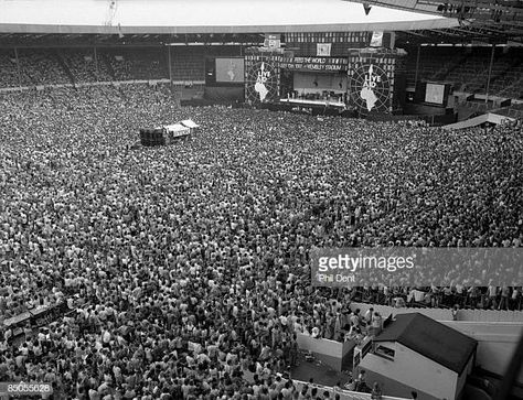 WEMBLEY Photo of LIVE AID Boomtown Rats, Madonna Live, Live Aid 1985, Midge Ure, Concert Crowd, Bob Geldof, Pic Wall, Joss Stone, Live Aid