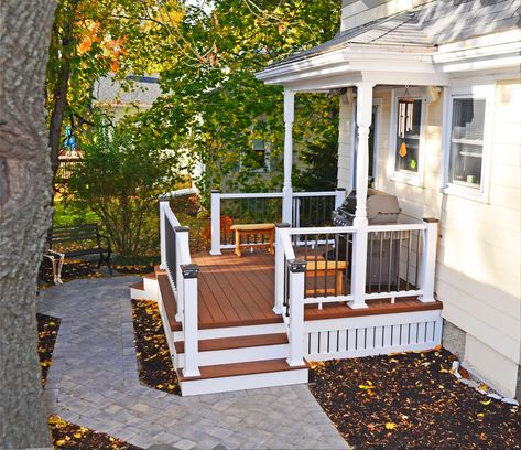 Front Deck Ideas Entrance, Porch With Steps, Side Porch Ideas, Front Porch Stairs, Front Porch Deck, Front Porch Addition, Front Porch Steps, Porch Stairs, House Front Porch