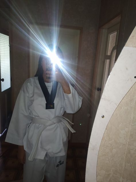 Takwandoo Girl, Black Belt Taekwondo Aesthetic, Taekwondo Girl Aesthetic, Taekwondo White Belt, Taekwondo Aesthetic, Tkd Girl, Belts Aesthetic, Tkd Taekwondo, Black Belt Taekwondo