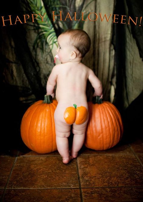 Halloween baby picture. Holiday pictures baby blog ideas || http://awatingbabyedmonds.blogspot.com Baby Pumpkin Pictures, Happy First Day Of October, Halloween Baby Pictures, Halloween Baby Photos, First Day Of October, Fall Baby Pictures, Babys 1st Halloween, Baby Pumpkin, Pumpkin Pictures