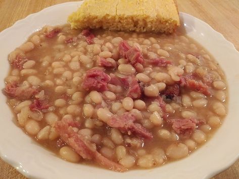 How to Cook Navy Beans and Ham on the Stove - ParnellTheChef Beans With Ham Hock, Great Northern Bean Recipes, Northern Bean Recipes, Navy Beans And Ham, Navy Bean Recipes, Senate Bean Soup, Recipes With Ham, Beans With Ham, Crockpot Ham And Beans