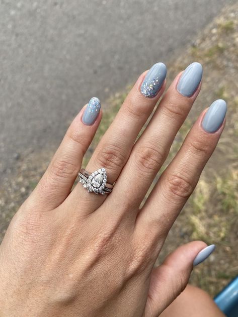 Bridemaids Nails Wedding Blue, Bridal Nails Wedding Dusty Blue, Nails With Dusty Blue Dress, Elegant Wedding Nails For Bride Blue, Wedding Blue Nails For Bride, Light Blue Nails With Silver Design, Dusty Blue Nails Acrylic Designs, Nails For Blue And White Dress, Bridal Nails Wedding Blue