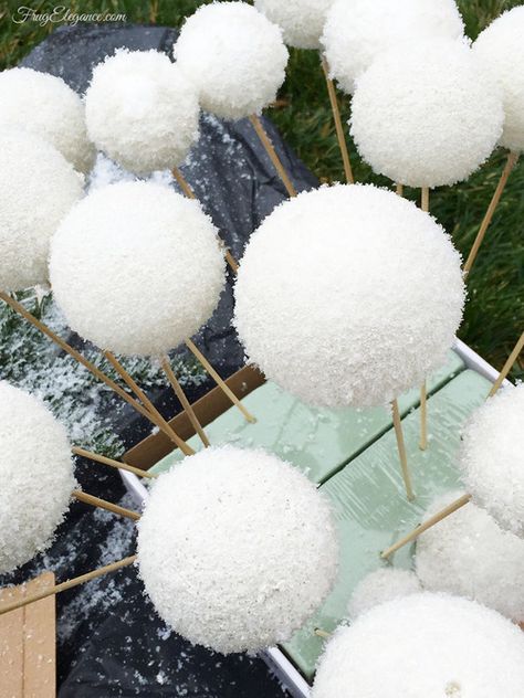 Faux Snowballs, Fake Snowballs, Snow Balls, Snow Adventure, Fun Decorations, White Christmas Ornaments, Shabby Christmas, Junior Prom, Office Decorations