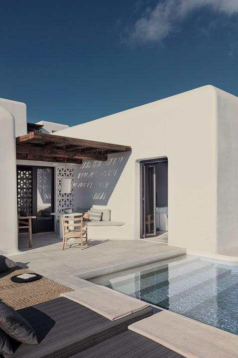 Kalesma Mykonos, Sophistication and Cycladic charm Best Hotels In Greece, Cycladic Architecture, Hotels In Greece, Mykonos Hotels, Greek House, Casa Exterior, Luxury Boutique Hotel, Luxury Retreats, Luxury Suite