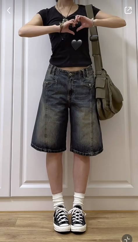 Jorts Outfit Idea Aesthetic, Graphic Tee With Jorts, Jorts Korean Outfit, Adrogonus Outfits Black Women, Alyssa Foley Outfits, Feminine Jorts Outfit, How To Style Long Shorts Women, Jort Outfits Women, Jorts Inspo Outfit