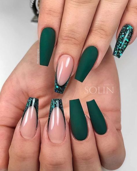 Fancy Acrylics, 15 Nails, Emerald Nails, Green Acrylic Nails, 2024 Nails, Prom Inspo, Christmas Nails Acrylic, Acrylic Nails Coffin Short, Nail Nail