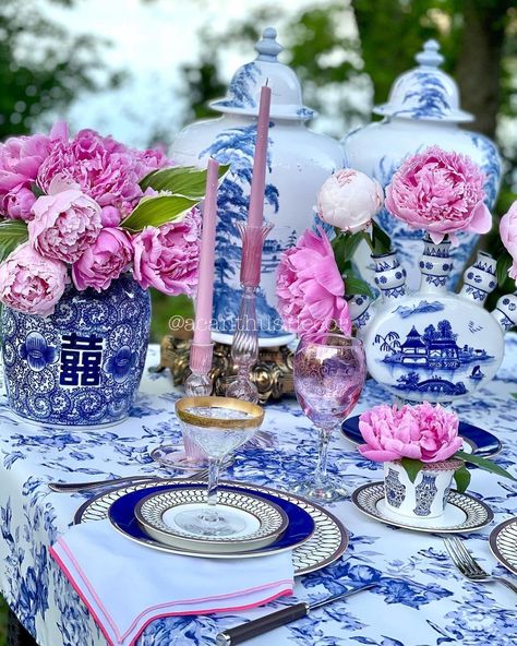 Blue and White Delicate Beauty Table Decor!💙💝🌸 #tabledecor #tabledecorations #tabledecoration #tablesetting #tablesettingideas… | Instagram Grand Millennial Tablescape, Blue And White China Bedroom, Blue White Table Settings, Chinoiserie Bridal Shower Decor, Preppy Tablescape, Blue And Pink Table Setting, Chinoiserie Table Decor, Blue And White Tea Party, Blue And White Birthday Party