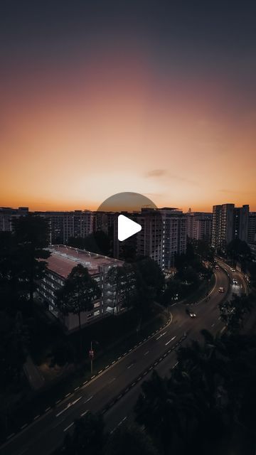 Andy Yong on Instagram: "Comment “sunset”

Here’s the exact steps to take when your sunset photos look different from real life 🌇

Most phones are pretty good these days but I find that one area they struggle in is getting the right white balance for sunsets and sunrises. For iPhones at least, photos tend to be more blue temp and green tint than normal. We can compensate for this by locking the white balance against a white wall or surface 💡

#iphone #android #mobilephotography #phototips" Photo Hacks Iphone, Take Good Pictures, Photography Iphone, Photo Hacks, Good Pictures, White Balance, Sunsets And Sunrises, Iphone Hacks, Phone Hacks