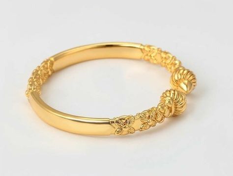 Mens Bracelet Gold Jewelry, Baby Jewelry Gold, Plain Gold Bangles, Indian Gold Jewellery Design, West Indian Bangles, Gold Jewels Design, Neck Pieces Jewelry, Indian Bangles, Gold Bridal Necklace