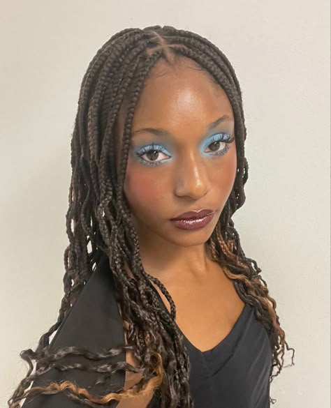 2023 Makeup, Ethereal Makeup, Cool Makeup Looks, Cool Makeup, Cute Makeup Looks, Creative Makeup Looks, Instagram Makeup, Blue Eyeshadow, Make Up Inspo