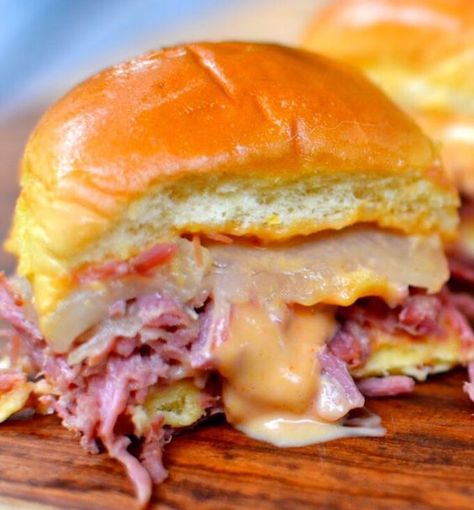 Beef In Dutch Oven, Corned Beef Dip, Corned Beef Boiled, Corned Beef Sliders, Guinness Corned Beef, Corned Beef Dinner, Railroad Wife, Corned Beef Recipes Slow Cooker, Sliders Recipes Beef