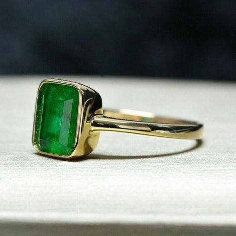 Emerald Ring Simple, Emerald Ring Design, Latest Gold Ring Designs, Turquoise Ring Engagement, Birthstone Engagement Rings, Silver Emerald Ring, Emerald Ring Vintage, Golden Rings, Green Emerald Ring