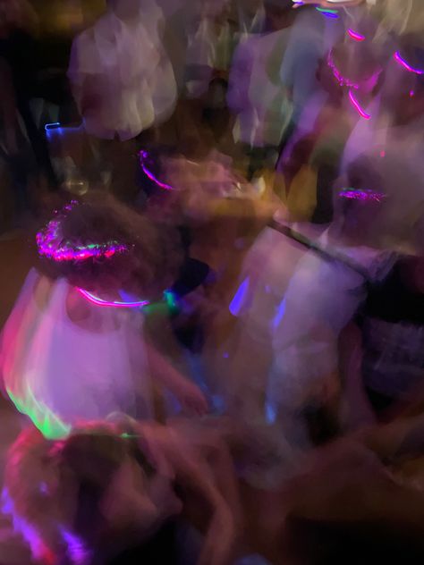 Party, lights, aesthetic, blurry picture Party Aesthetic Blurry, Blurry Party Pics, Party Lights Aesthetic, Dizzy Aesthetic, Names For Spotify Playlists, Flashy Aesthetic, Blurry Pfp, Sparkling Aesthetic, Underground Rave