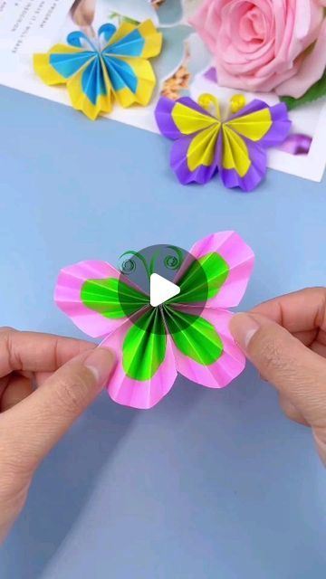 Folding Butterfly Paper Crafts, Upcycle Paper, Origami Paper Folding, Paper Craft Ideas, Diy Projects For Beginners, Diy Origami, Origami Flowers, Paper Folding, Children's Ministry