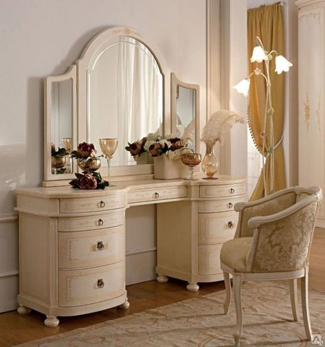 Dressing table decor