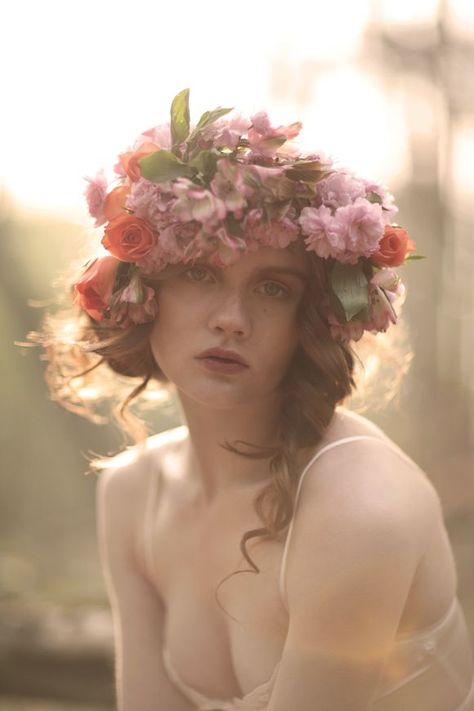 Budget Weddings, Boho Bridal Hair, Floral Headdress, Woman With Flowers, Boho Flower Crown, Diy Flower Crown, Diy Crown, Flowers In Her Hair, Hair Photography