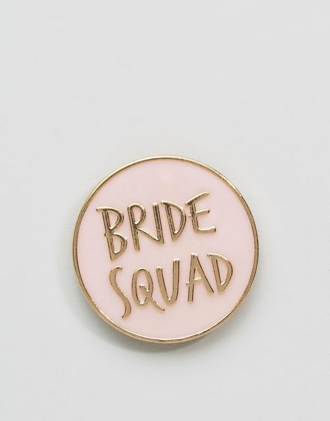 This bride squad pin is a MUST when finding gifts for your bridesmaids. Hen Night Ideas, Hen Party Badges, Classy Bachelorette Party, Wedding Badges, Bridal Shower Inspo, Hen Party Accessories, Awesome Bachelorette Party, Bachelorette Party Themes, Bride Squad