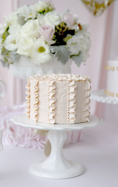 So pretty. Ruffle Cake, Special Occasion Cakes, Gorgeous Cakes, Love Cake, Fancy Cakes, Cake Decorating Tips, Sweet Cakes, Buttercream Cake, Cake Creations